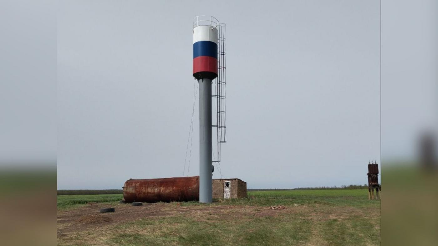 Заполярные специалисты установили новую водонапорную башню в Приморском районе Запорожья
